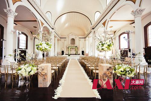 结婚典礼歌曲一览表 优美旋律渲染婚礼氛围