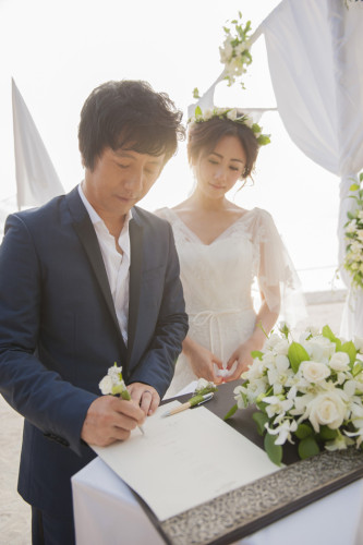 曝光郑钧刘芸结婚照 补办婚礼郑钧致词感人催泪